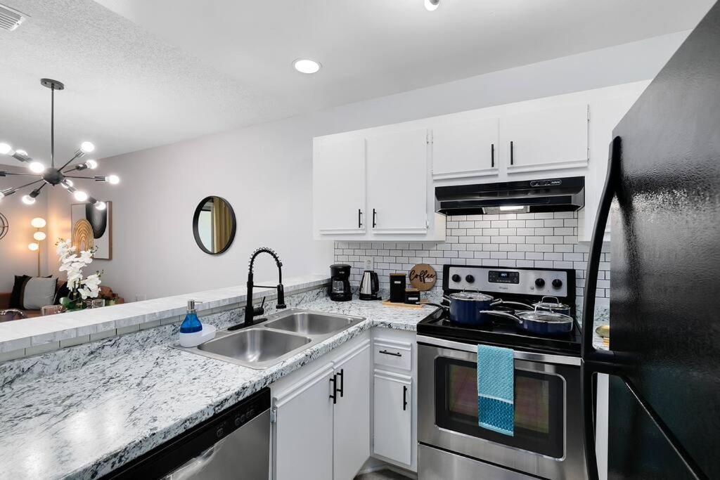 Oasis 203 - Symmetry & Serenity Titusville Bagian luar foto